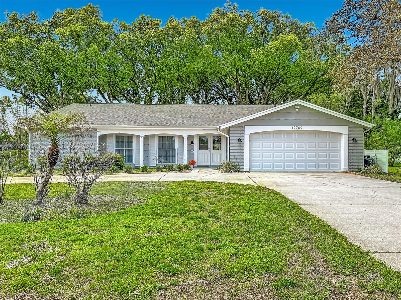 12709 Castleberry Ct Property Photo 6