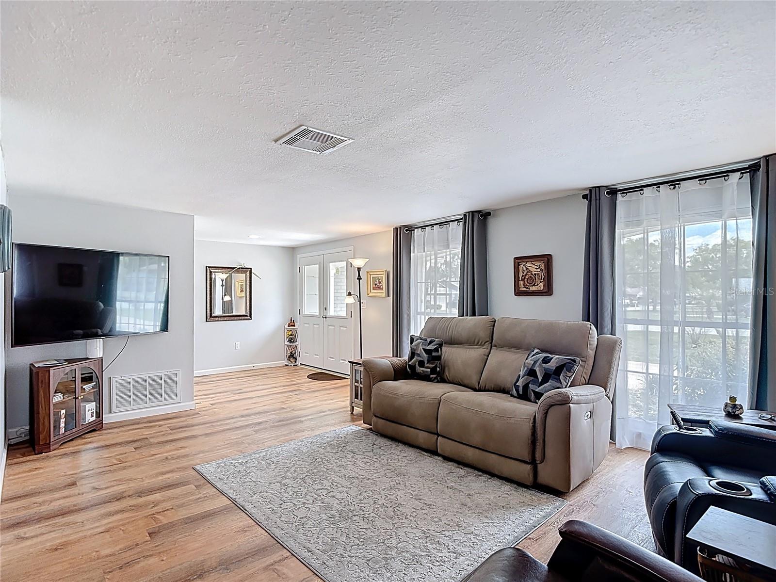 12709 Castleberry Ct Property Photo 10