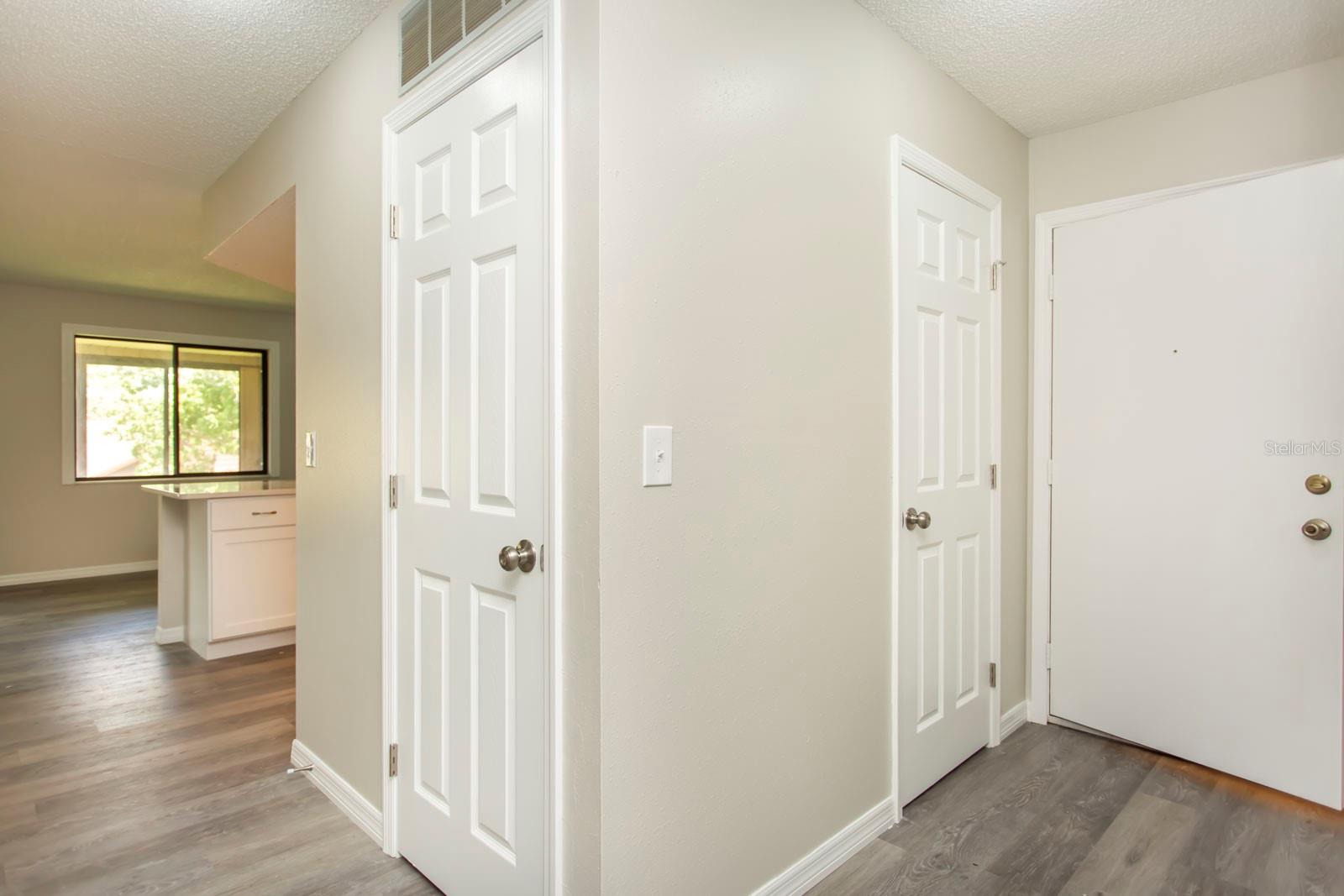 513 Fairways Cir #b Property Photo 2