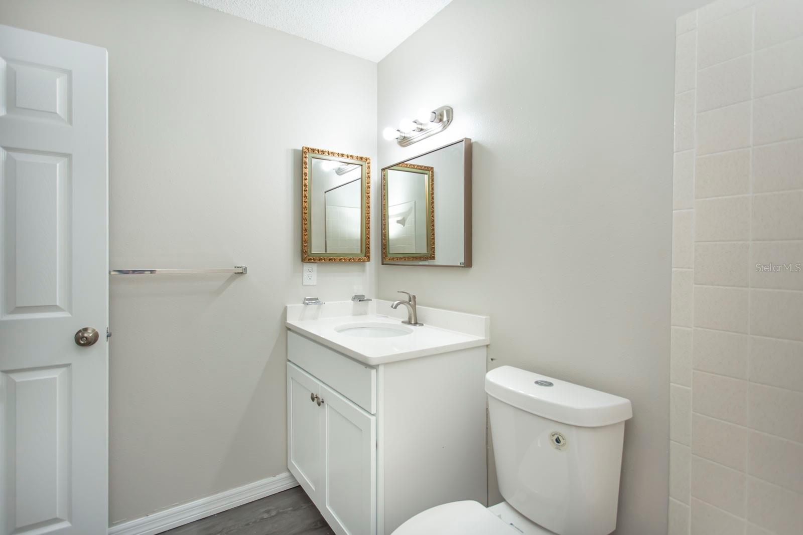 513 Fairways Cir #b Property Photo 14