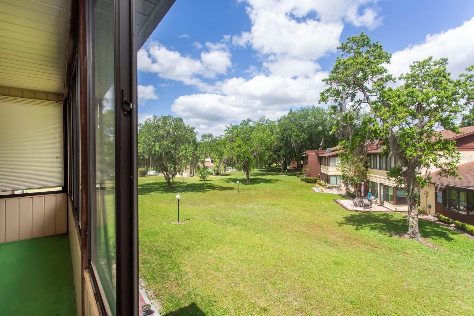 513 Fairways Cir #b Property Photo 24