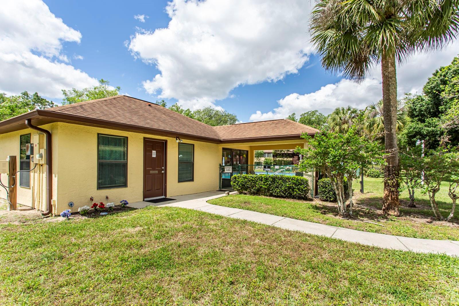 513 Fairways Cir #b Property Photo 36