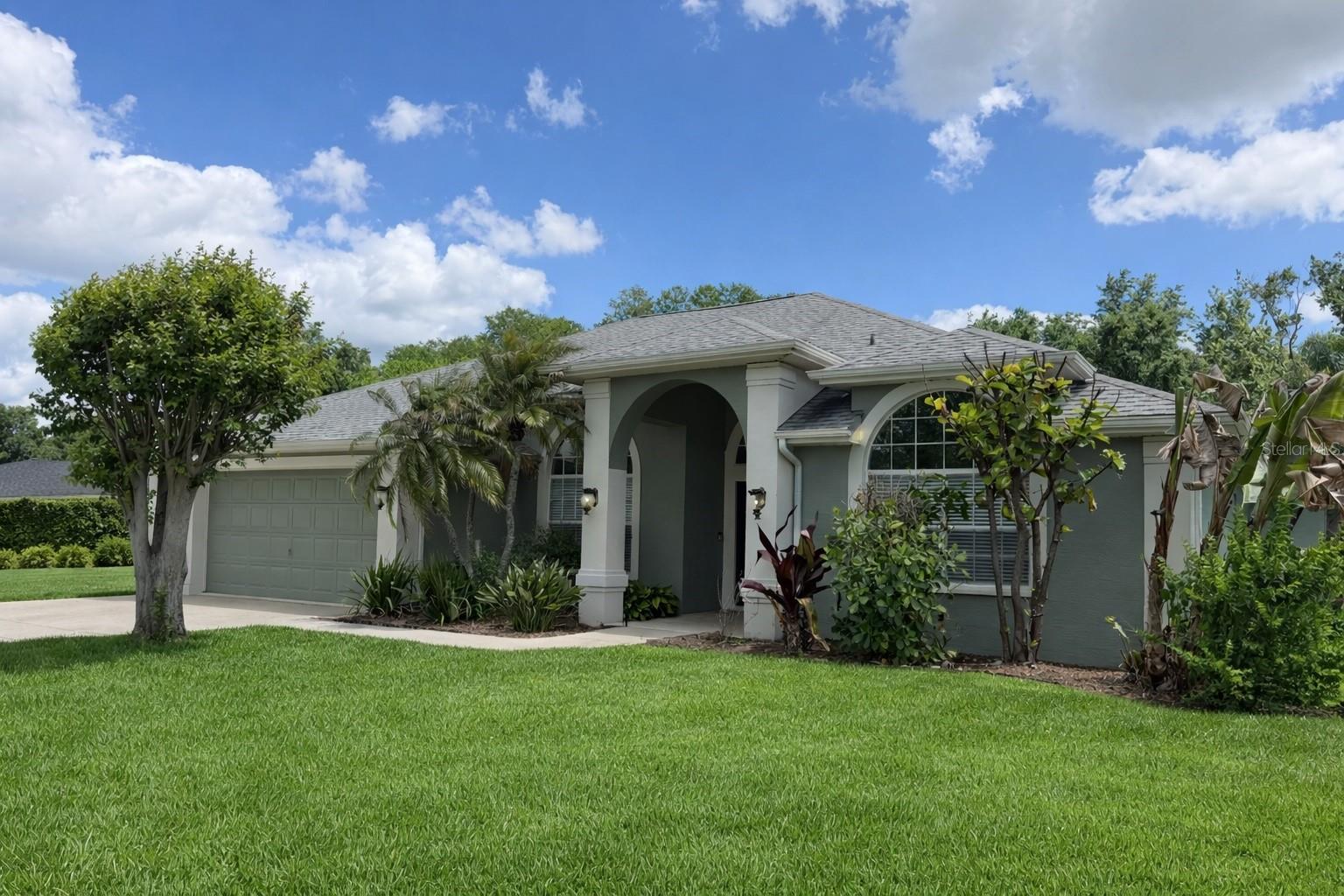 1616 Kinsmere Dr Property Photo 2