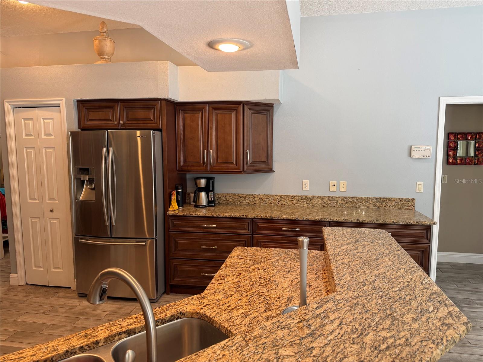 1616 Kinsmere Dr Property Photo 6
