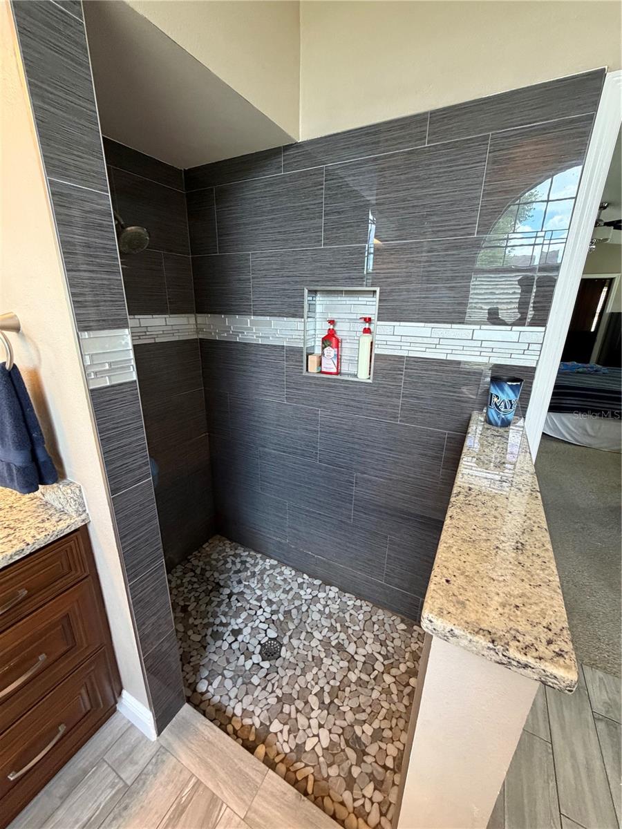 1616 Kinsmere Dr Property Photo 19