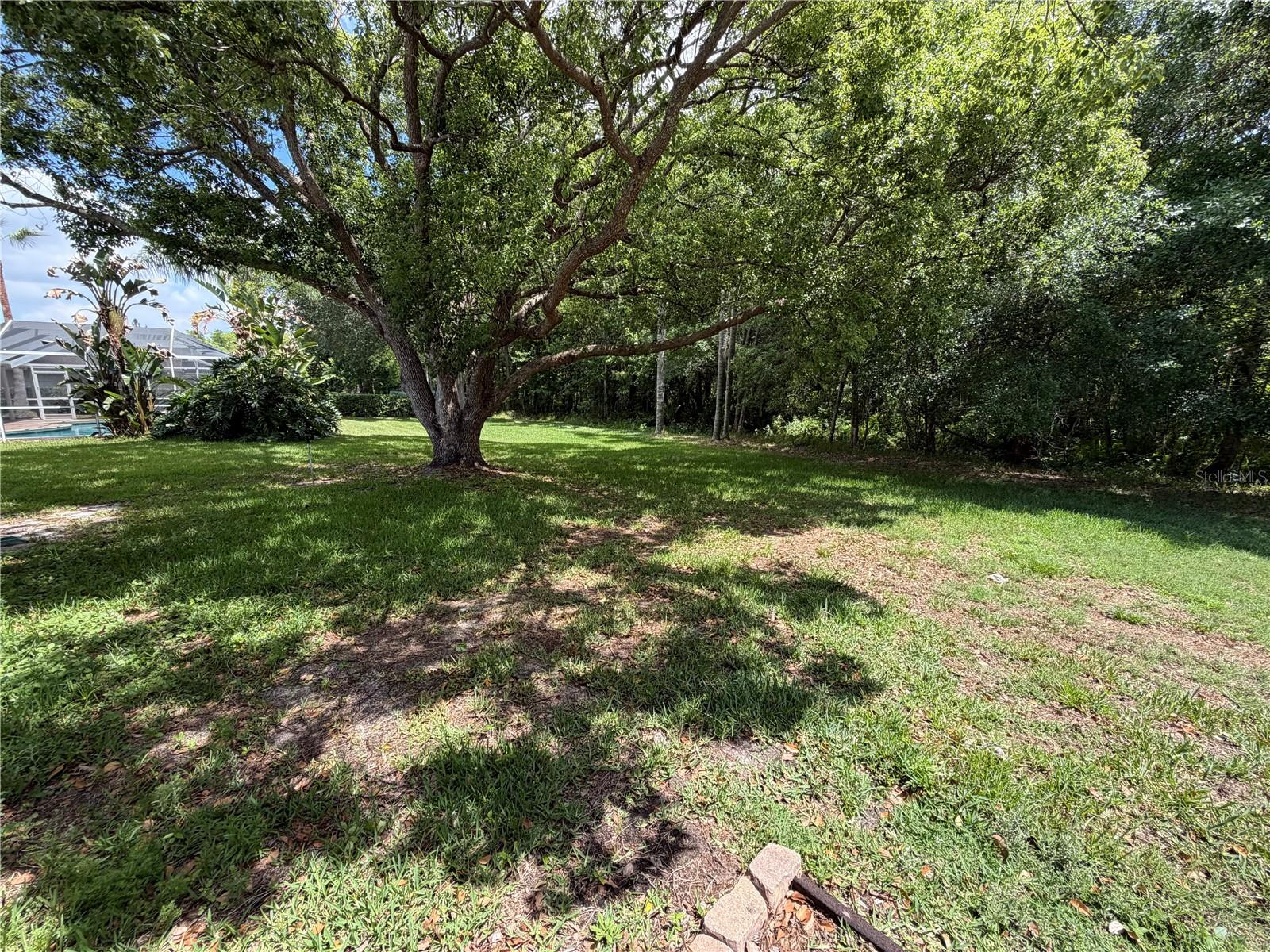 1616 Kinsmere Dr Property Photo 27