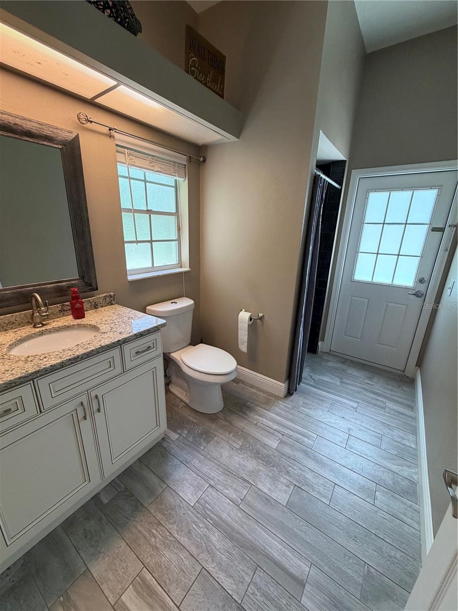 1616 Kinsmere Dr Property Photo 34