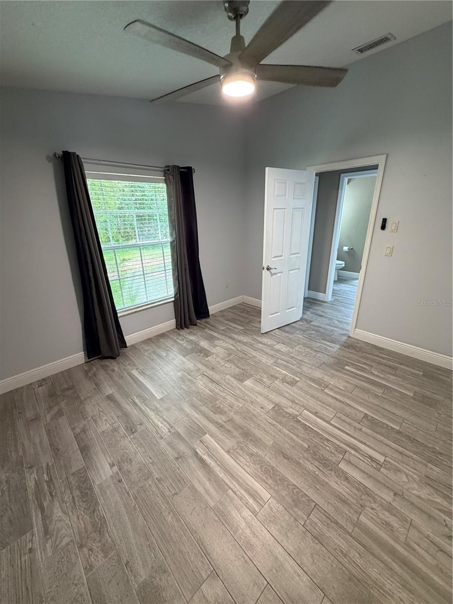 1616 Kinsmere Dr Property Photo 35