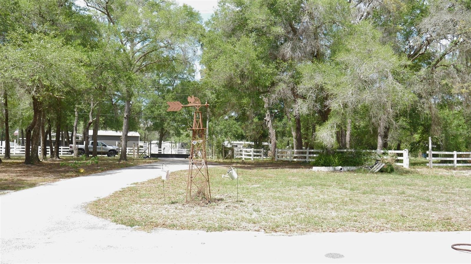17622 Caufield Rd Property Photo 4