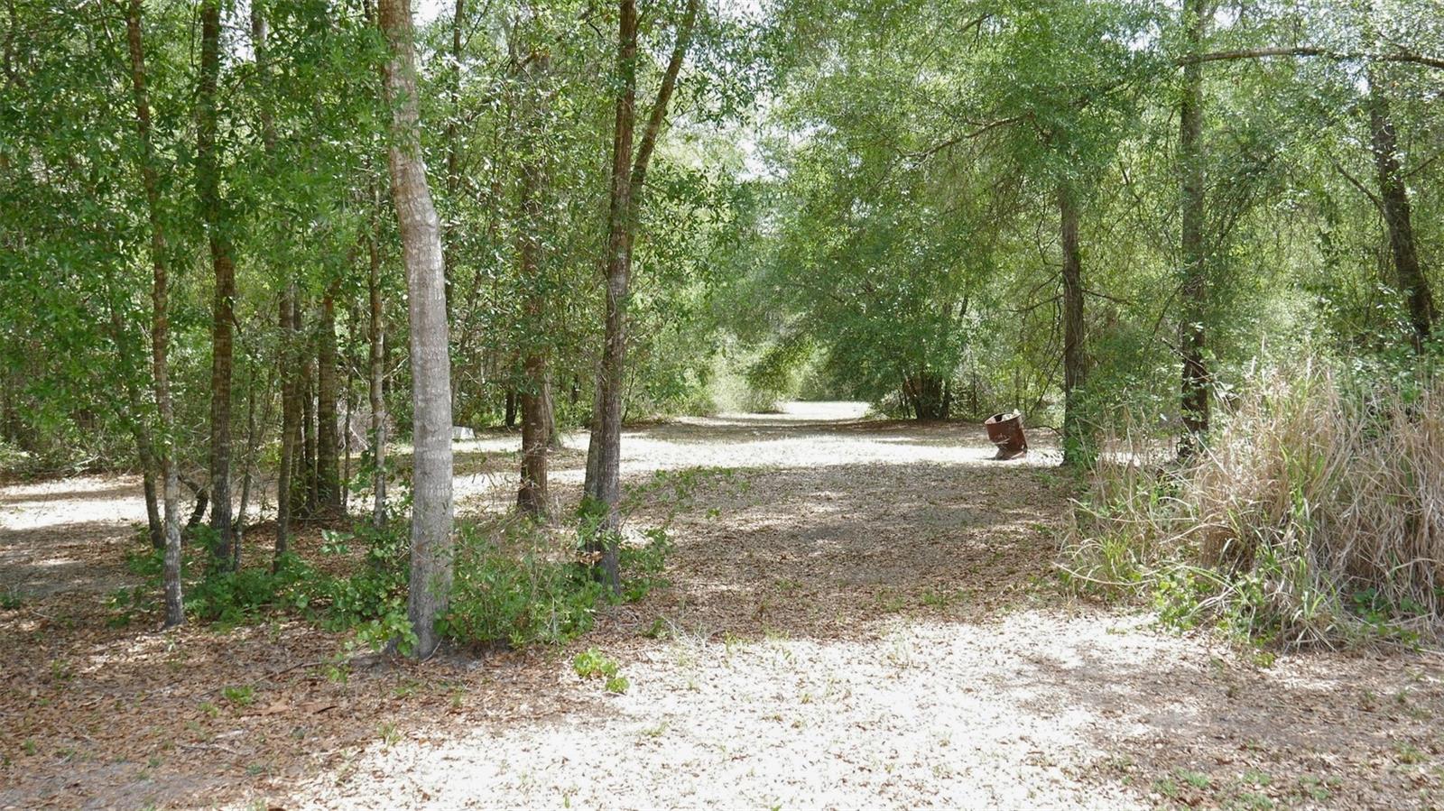 17622 Caufield Rd Property Photo 5