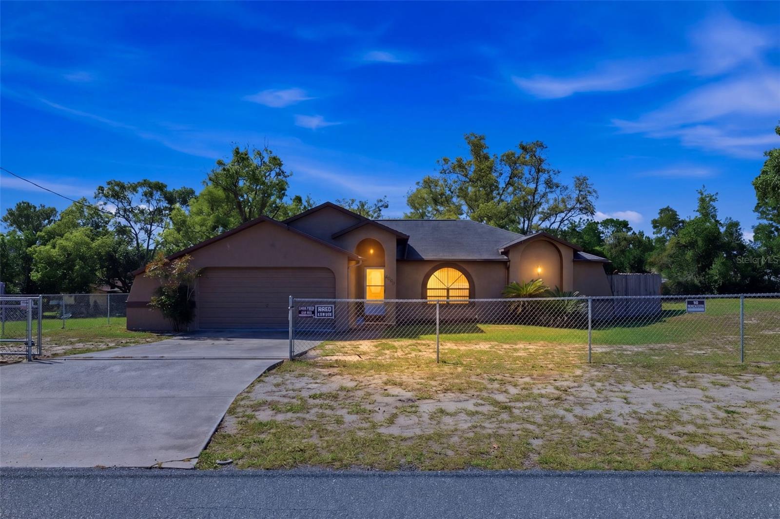 10464 Maderia St Property Photo 1