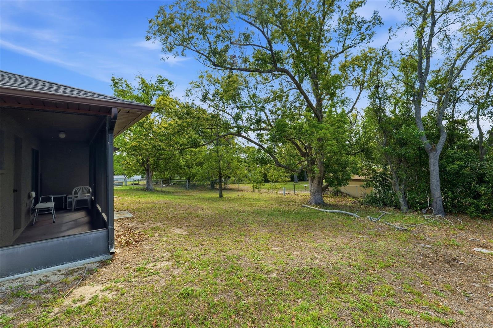 10464 Maderia St Property Photo 22