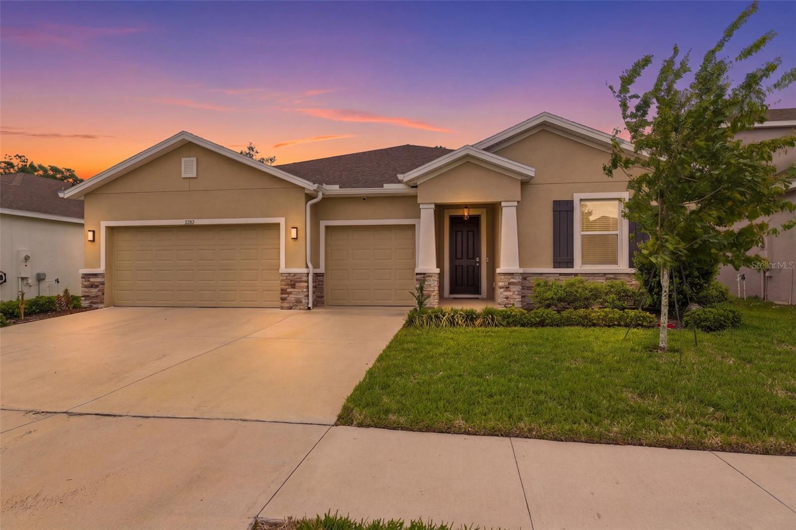 3787 AUTUMN AMBER DR