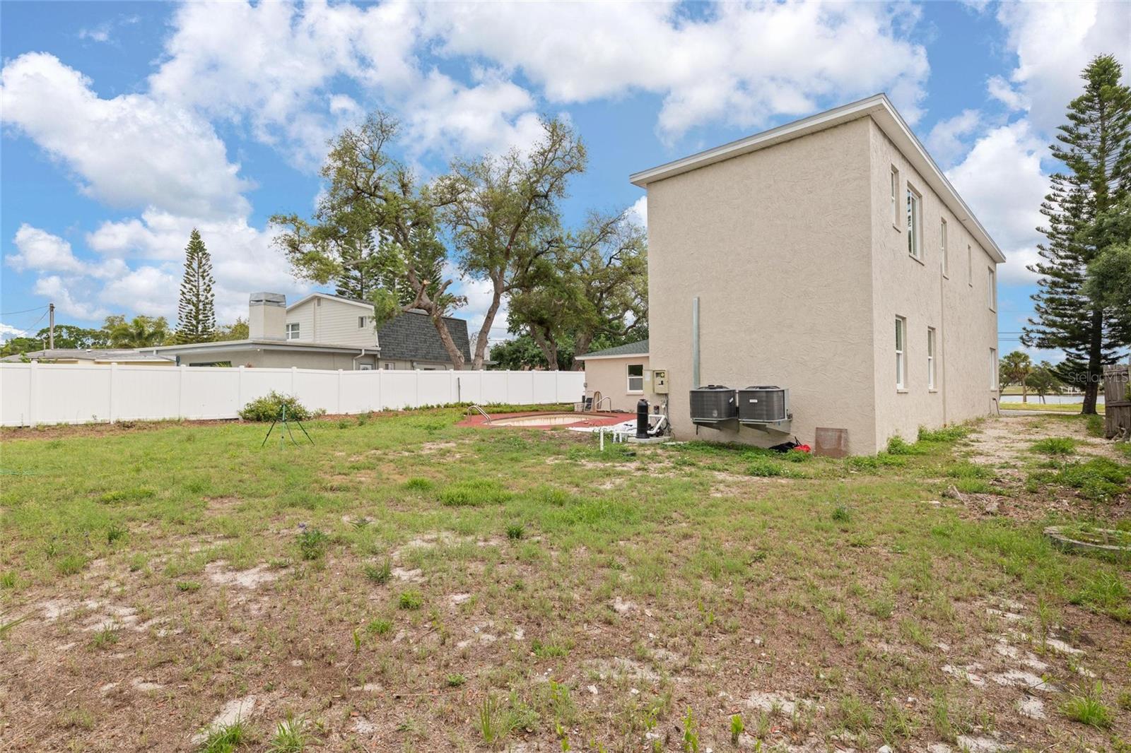 743 Bayshore Dr Property Photo 32