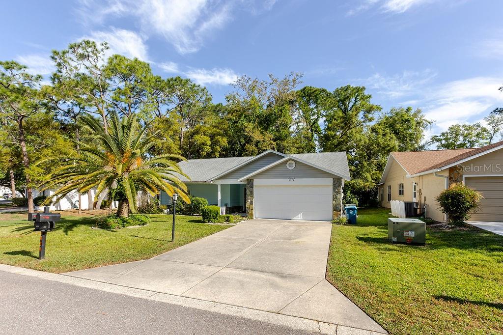 6402 Ocean Pines Ln Property Photo 4