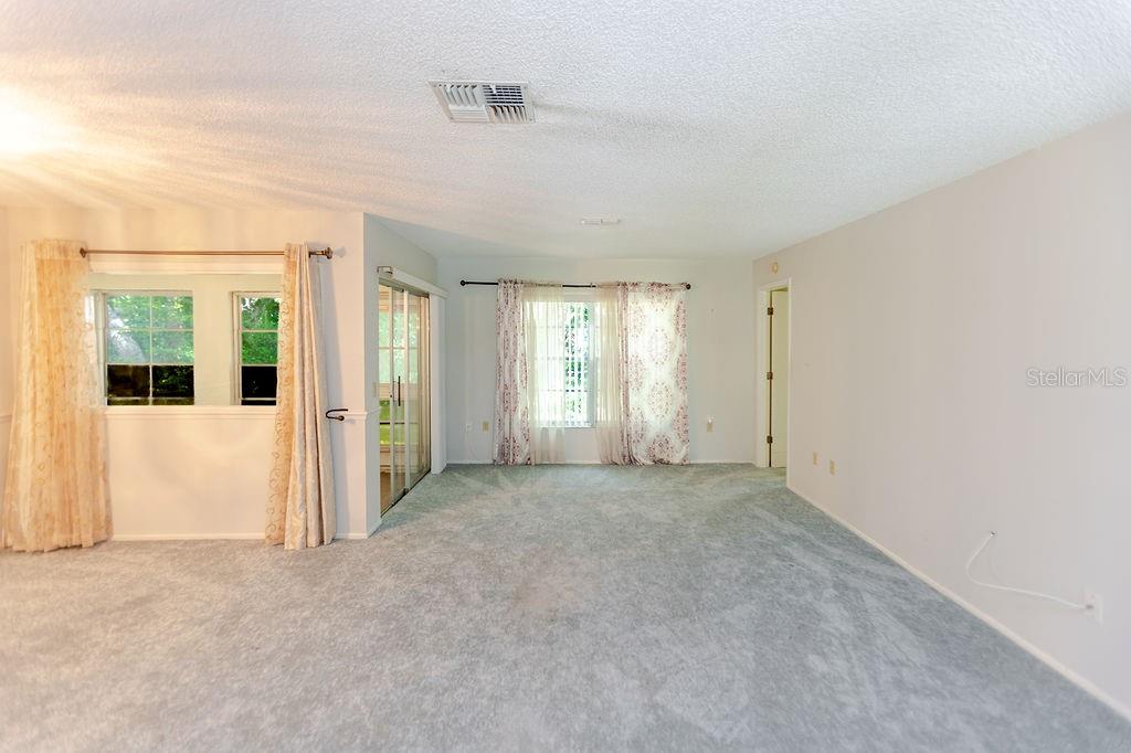 6402 Ocean Pines Ln Property Photo 8