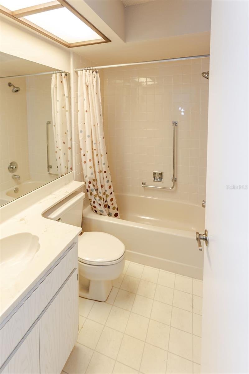 6402 Ocean Pines Ln Property Photo 28