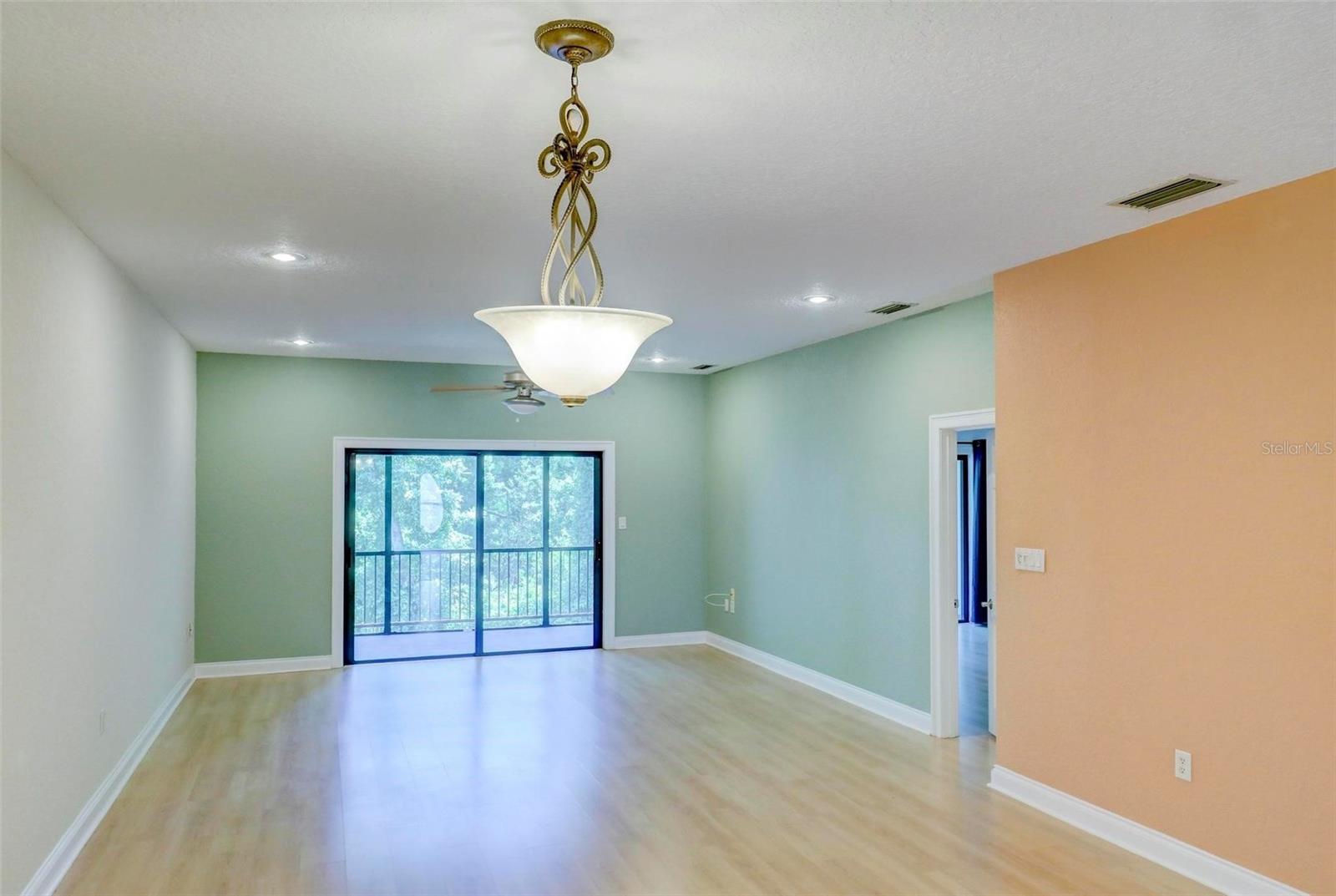 7032 River Run Blvd Property Photo 8