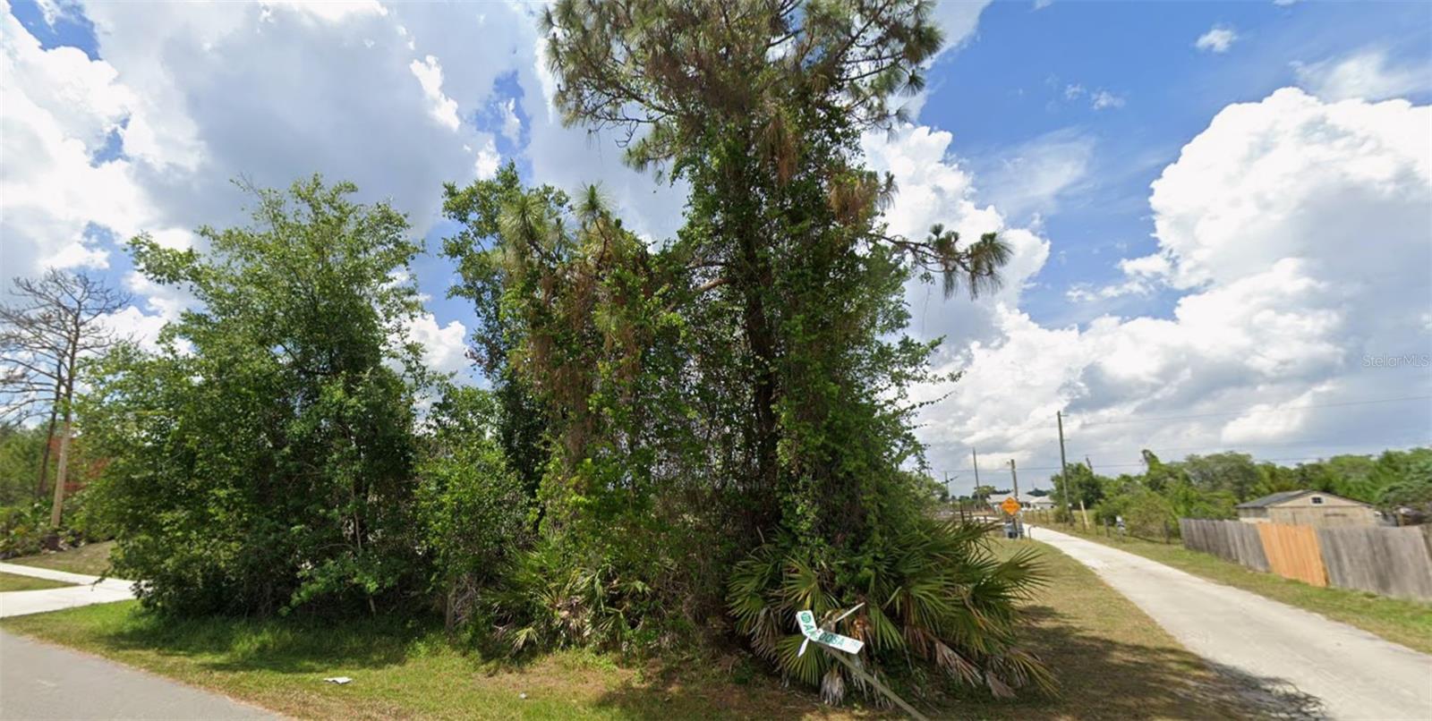 2624 Beckwith St Property Photo 1