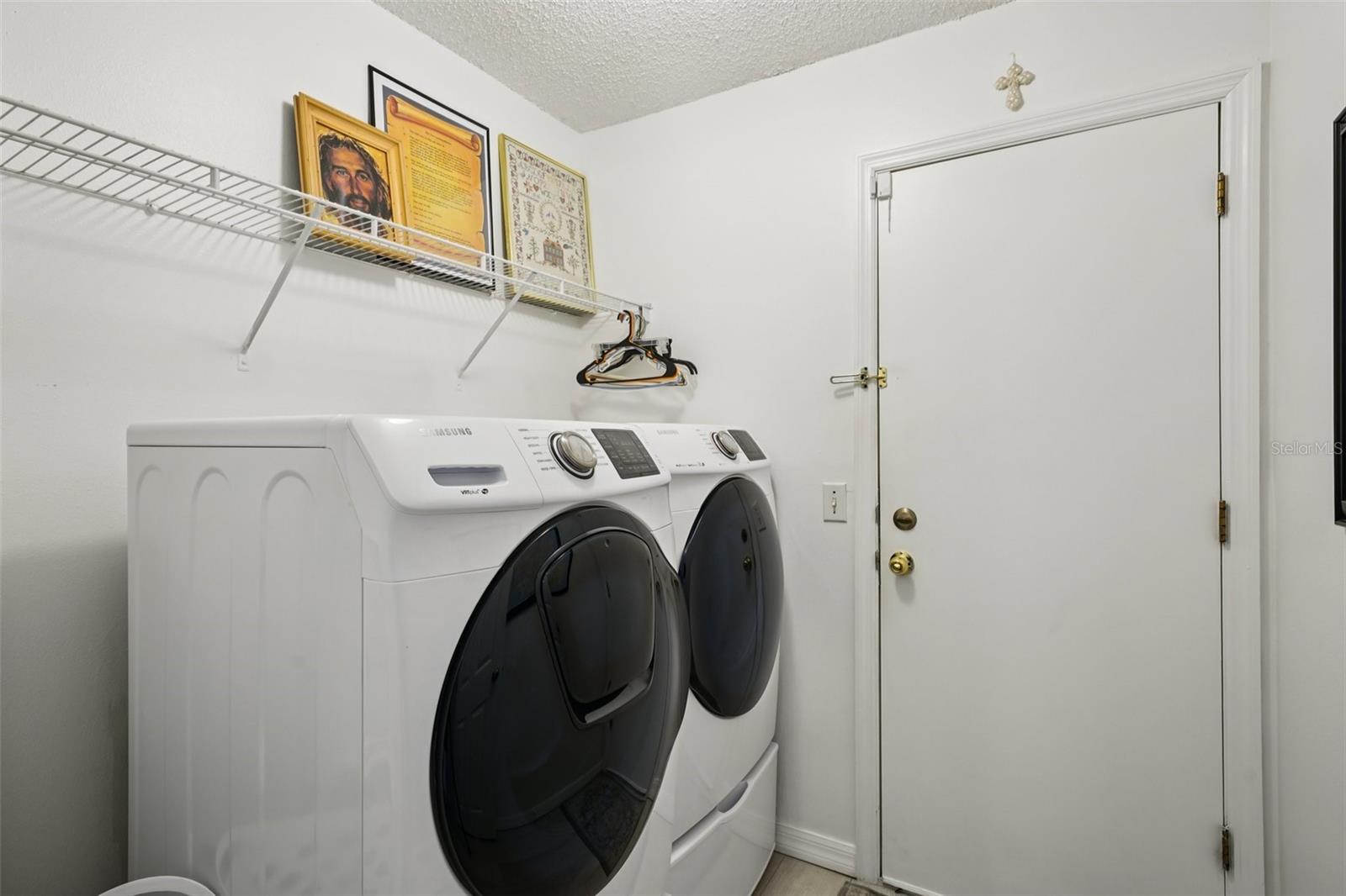 10423 Bradford St Property Photo 23