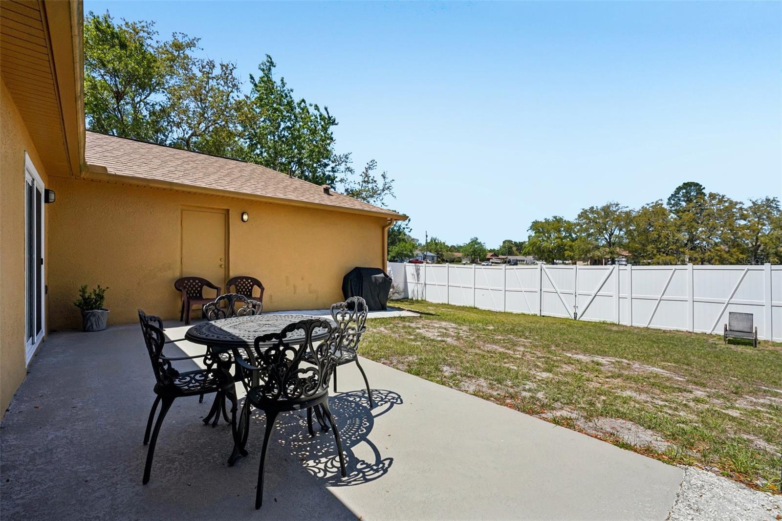 10423 Bradford St Property Photo 26