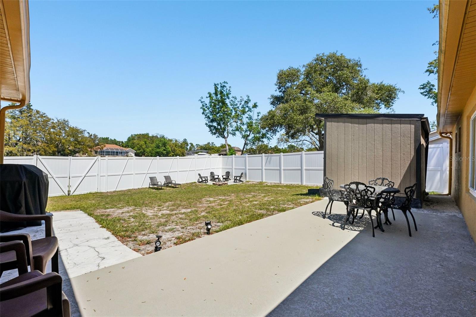 10423 Bradford St Property Photo 28