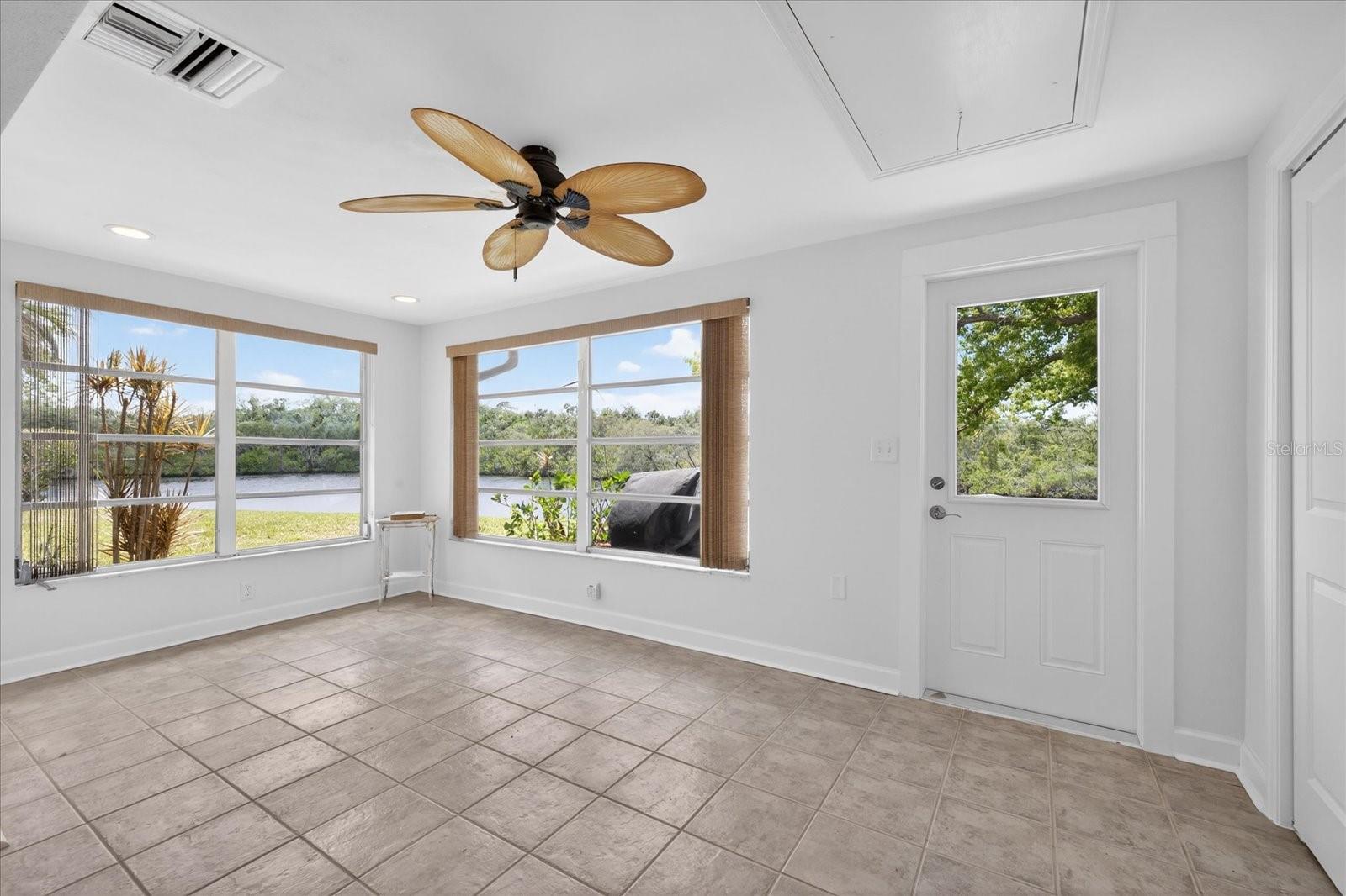 4116 Hampton Dr Property Photo 8