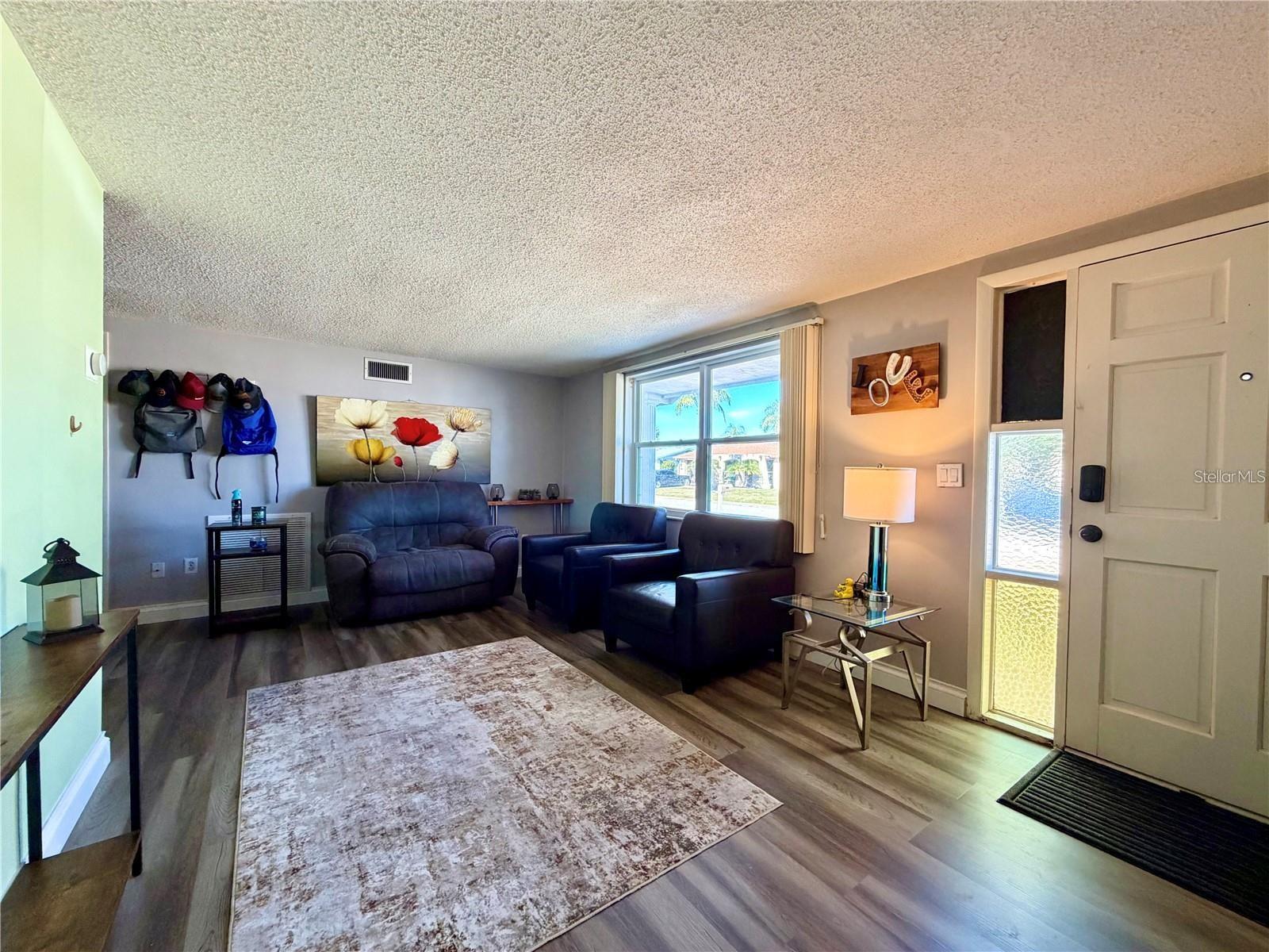 3118 Elkridge Dr Property Photo 4
