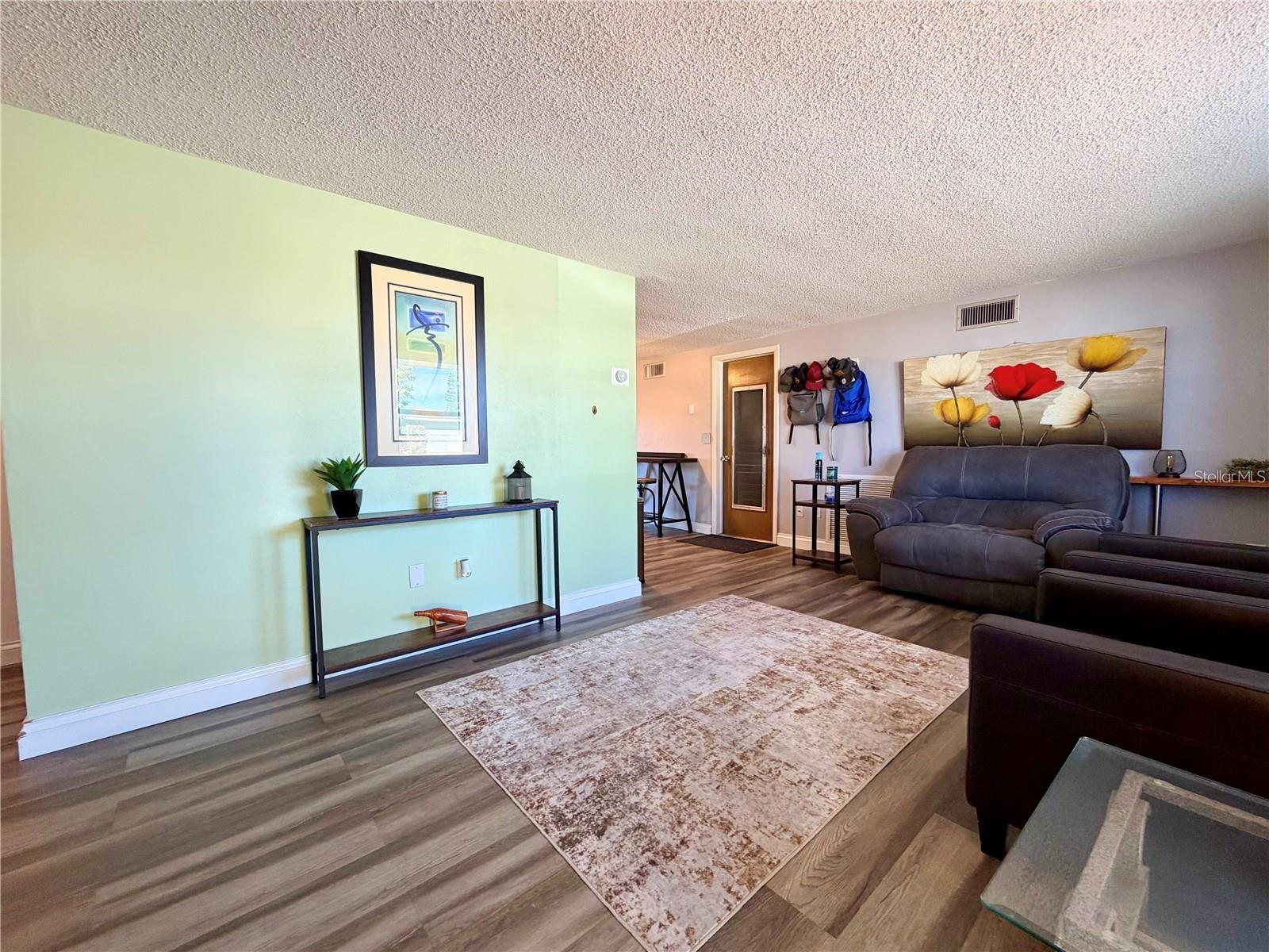3118 Elkridge Dr Property Photo 5