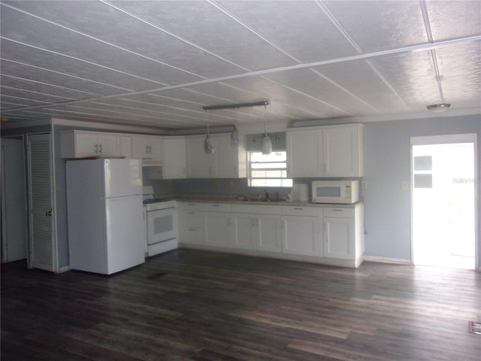 12017 Cartwright Dr Property Photo 8