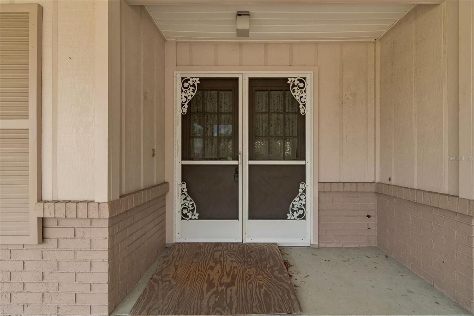 4643 Sandpointe Dr Property Photo 4