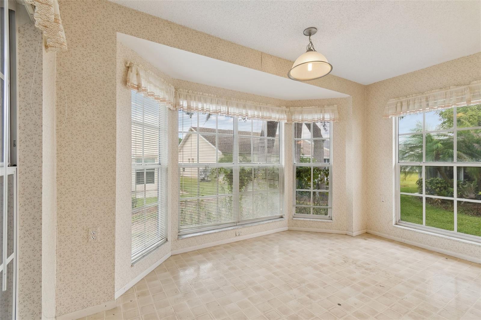 4643 Sandpointe Dr Property Photo 15