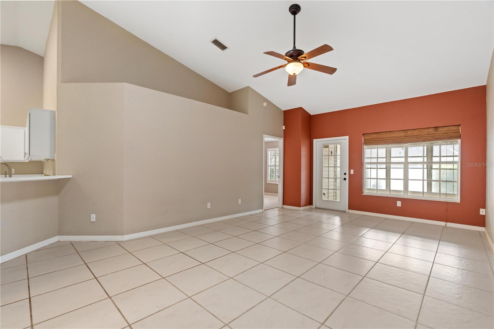 21506 Gray Tern Ct Property Photo 7