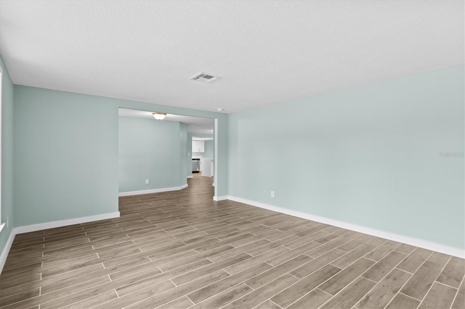 7427 Southwind Dr Property Photo 19