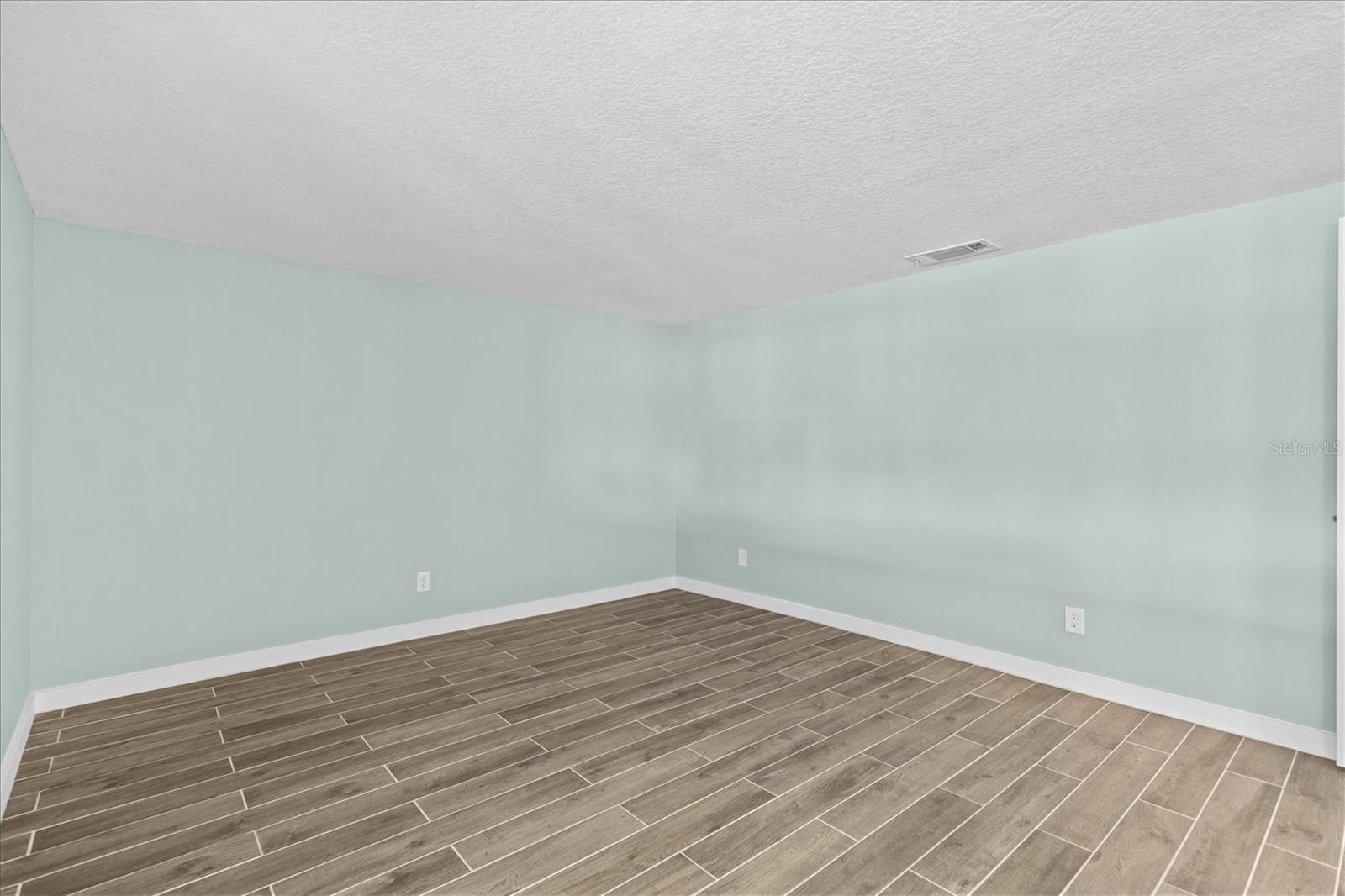7427 Southwind Dr Property Photo 37