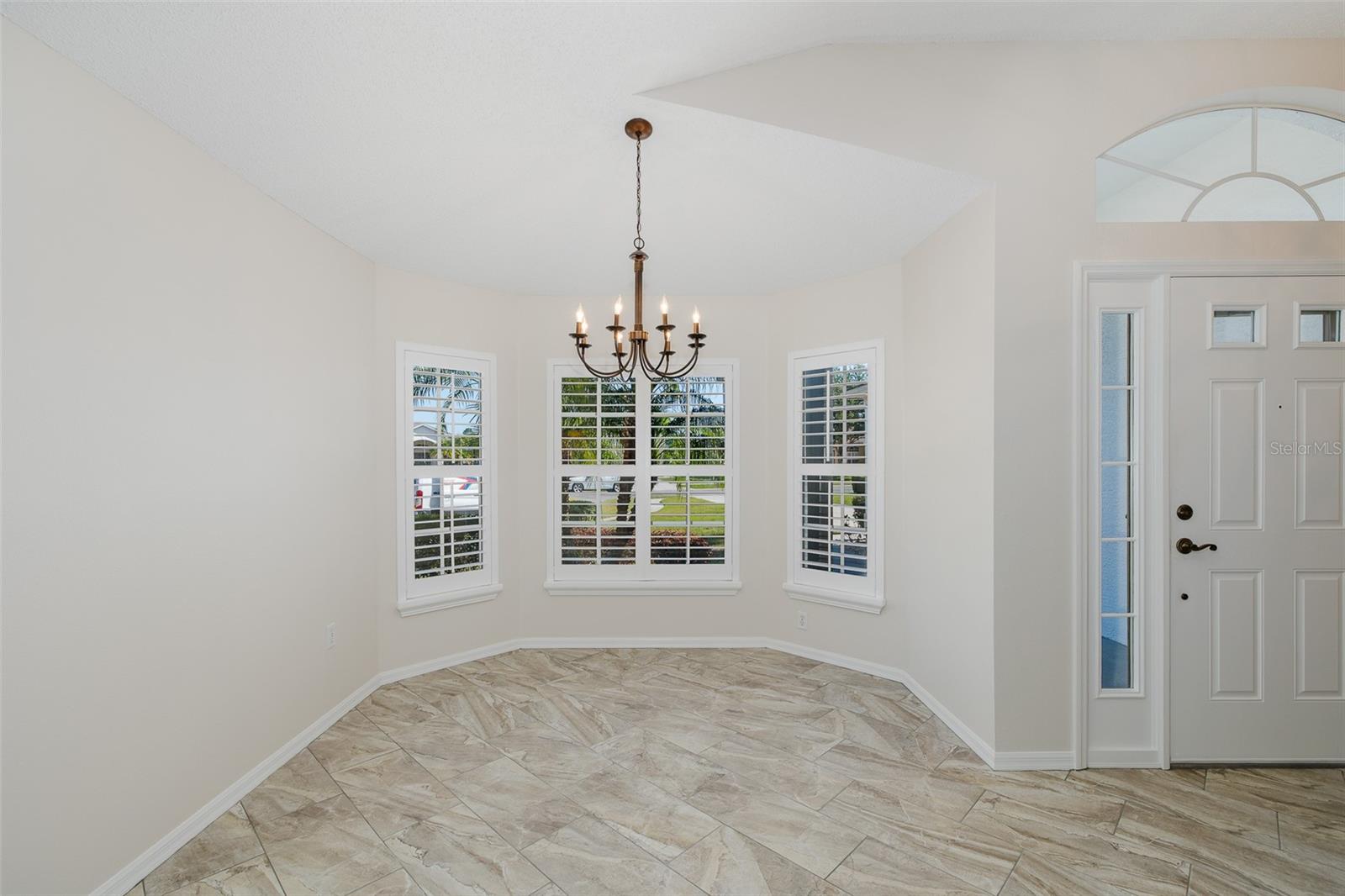 11428 Hidden Cove Ct Property Photo 6