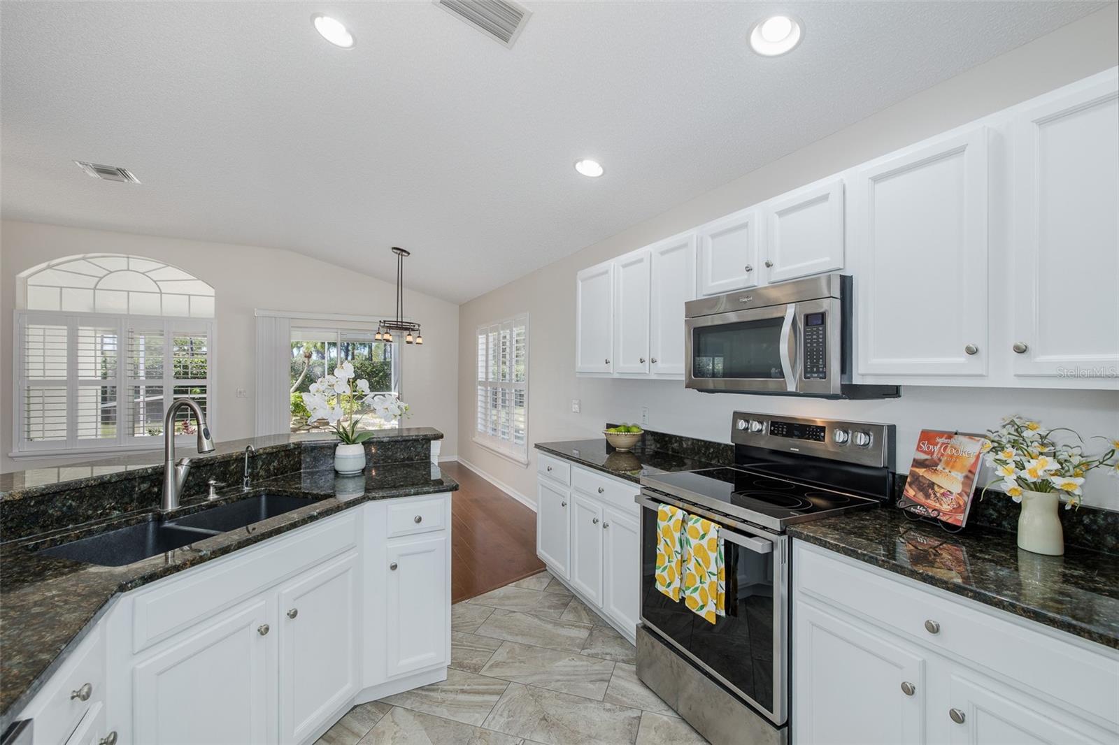11428 Hidden Cove Ct Property Photo 11