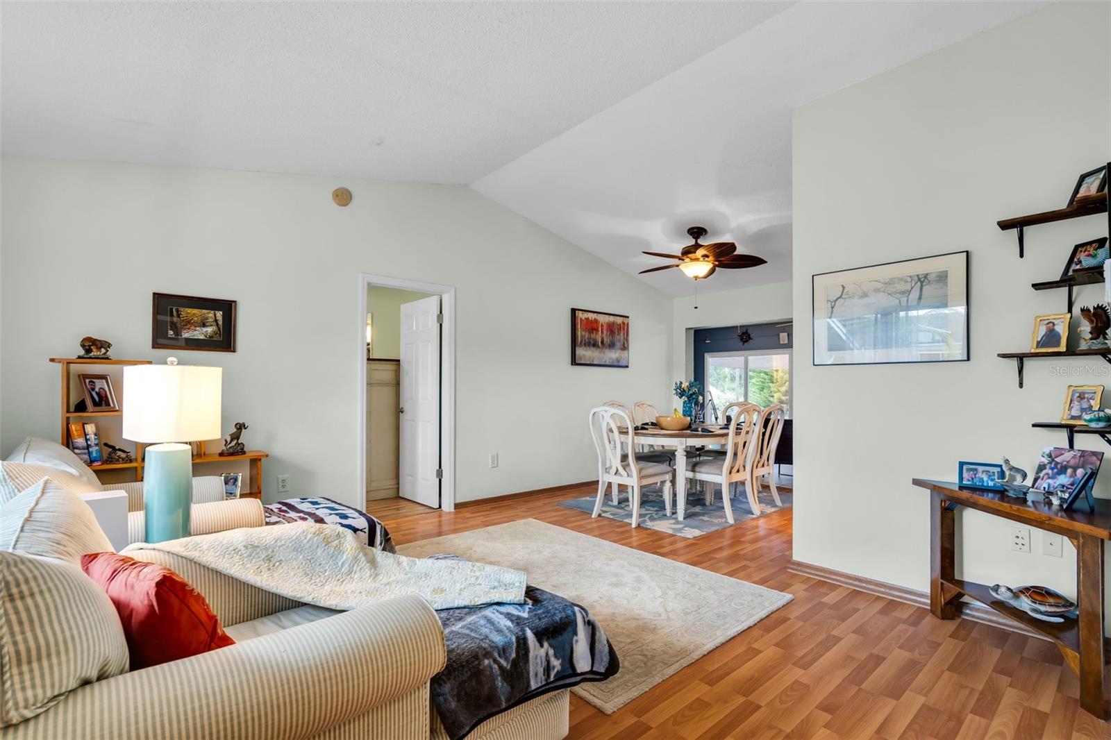 10116 Landmark Dr Property Photo 6