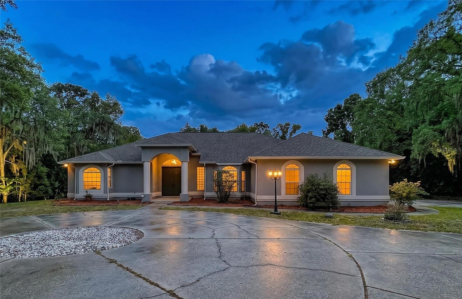 464 E Liberty St Property Photo 1