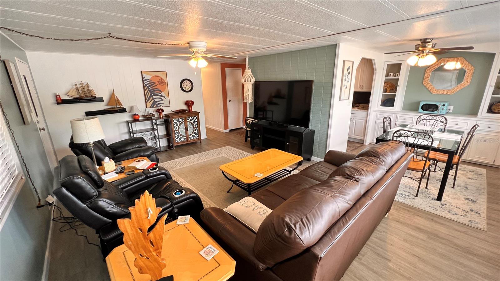 9287 Highpoint Blvd Property Photo 2