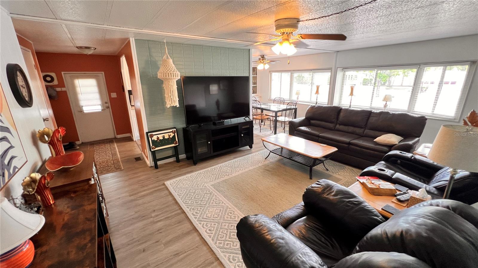 9287 Highpoint Blvd Property Photo 5