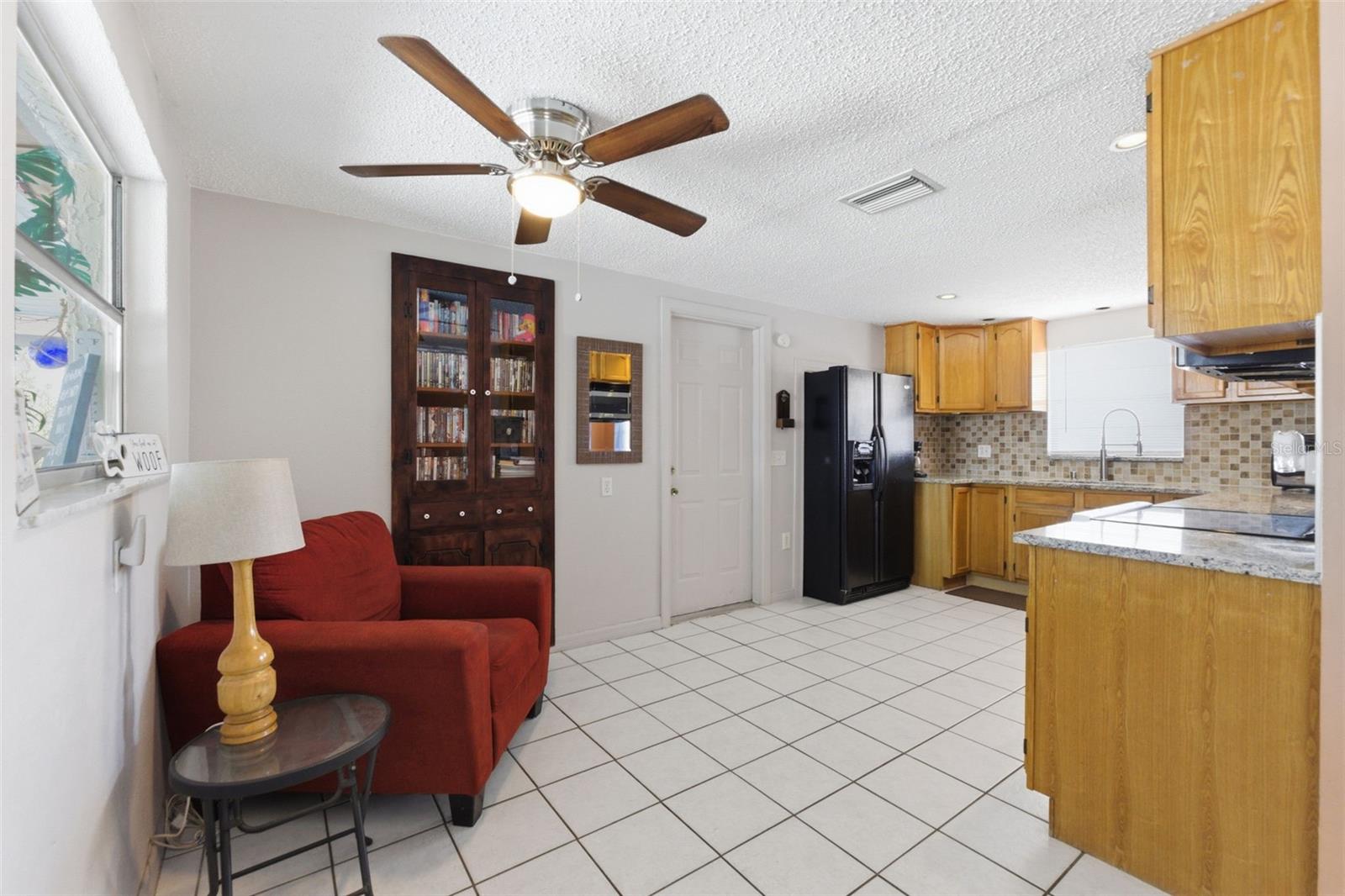 8829 Eileen Dr Property Photo 6