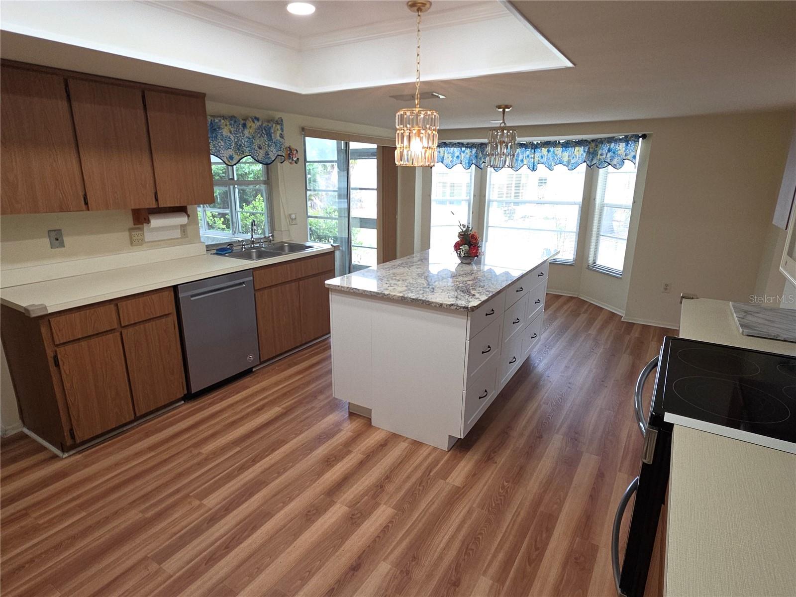 6264 Darien Way Property Photo 6