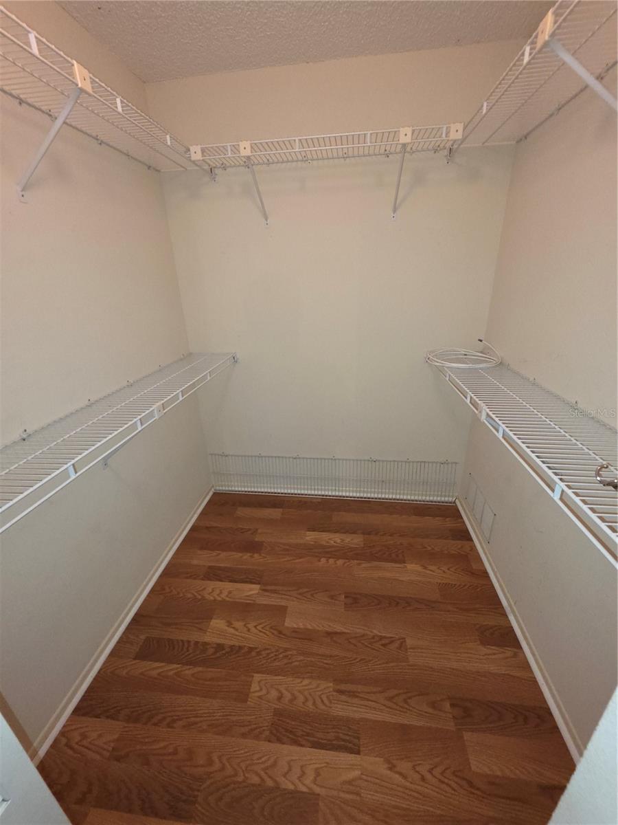 6264 Darien Way Property Photo 14