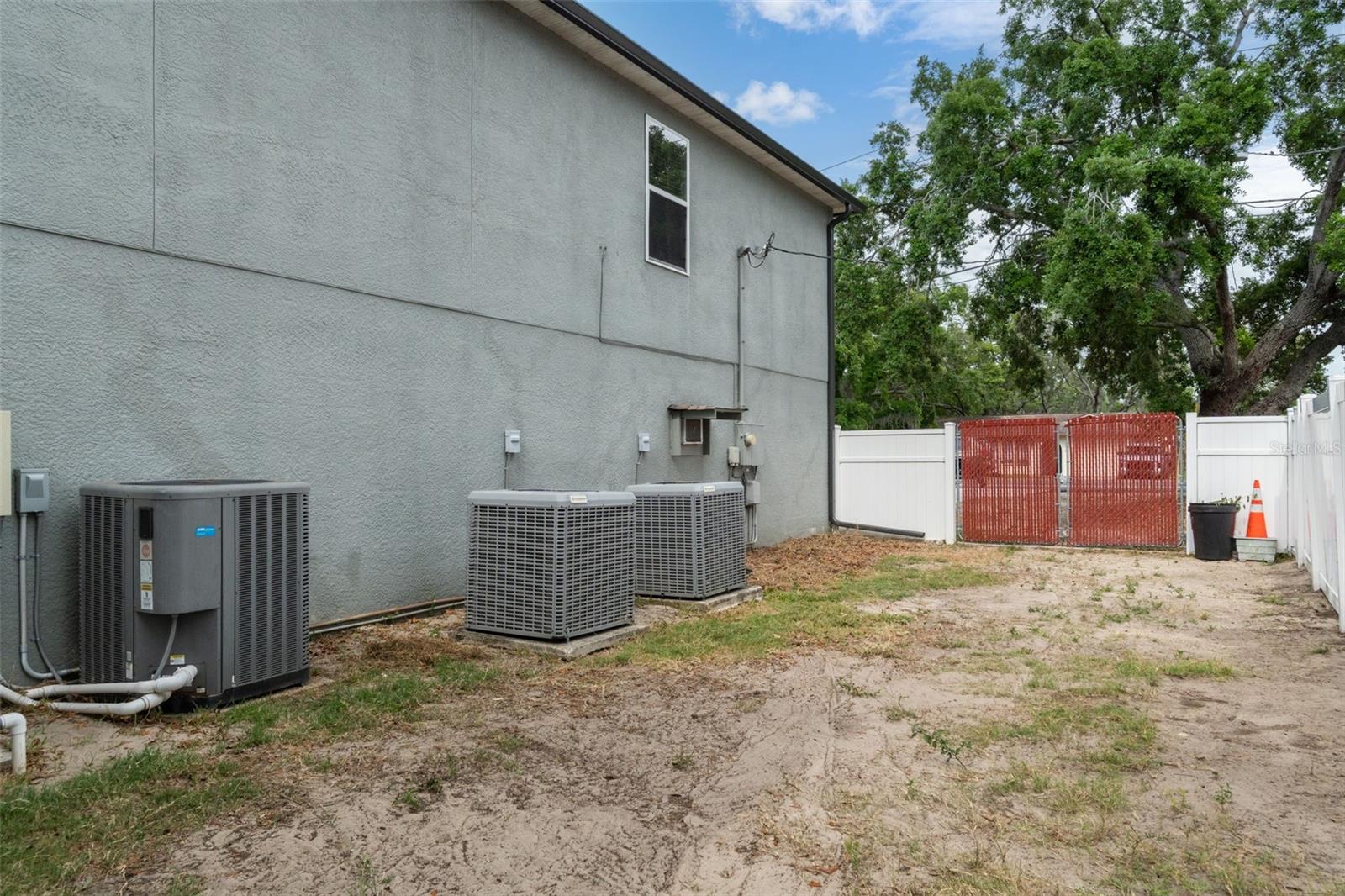 2451 Deltona Blvd Property Photo 61