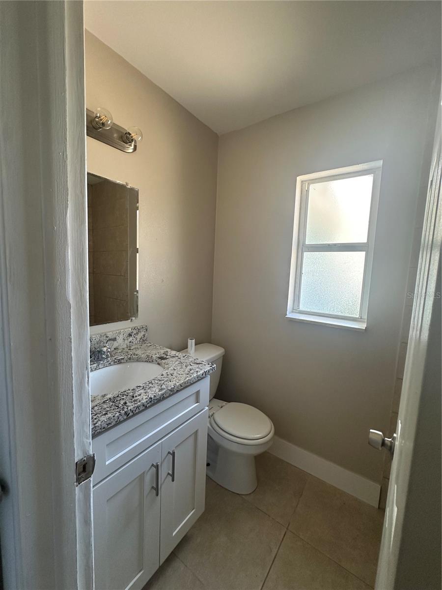 W7885357 Property Photo 12
