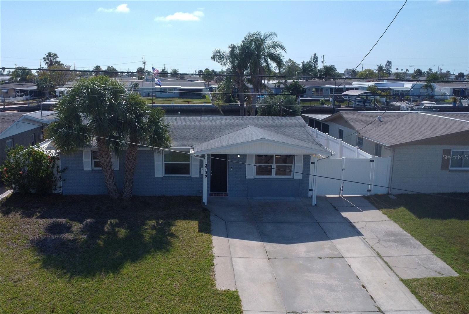 12739 1st Isle Property Photo 3