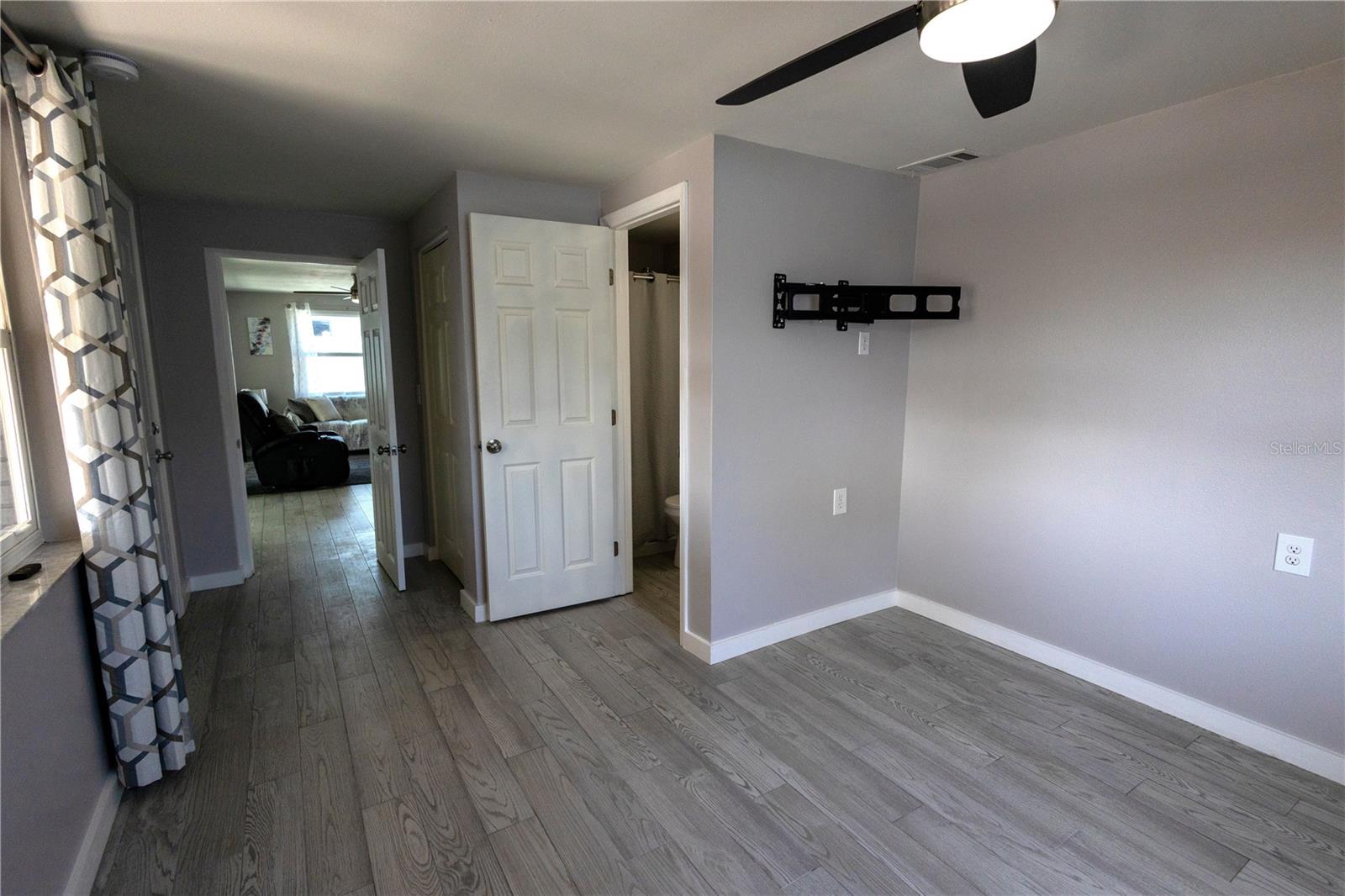 12739 1st Isle Property Photo 31