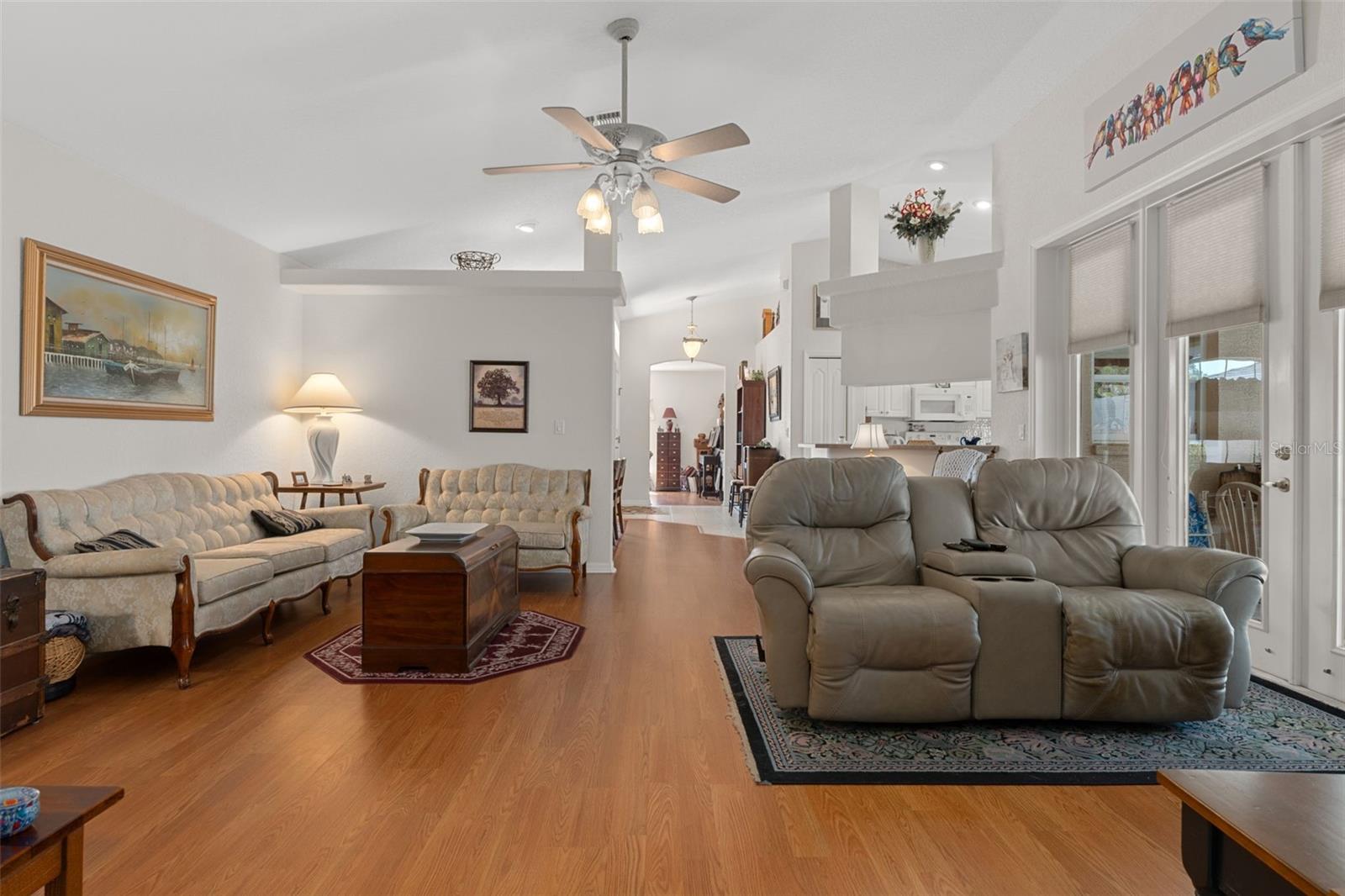 382 Royal Palm Way Property Photo 4