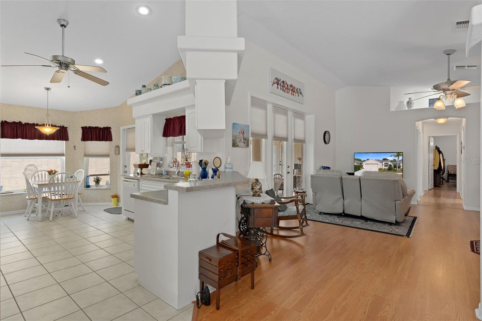 382 Royal Palm Way Property Photo 15